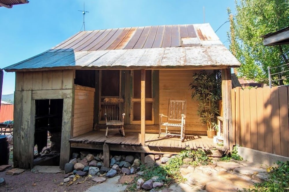 Beeline Guest House