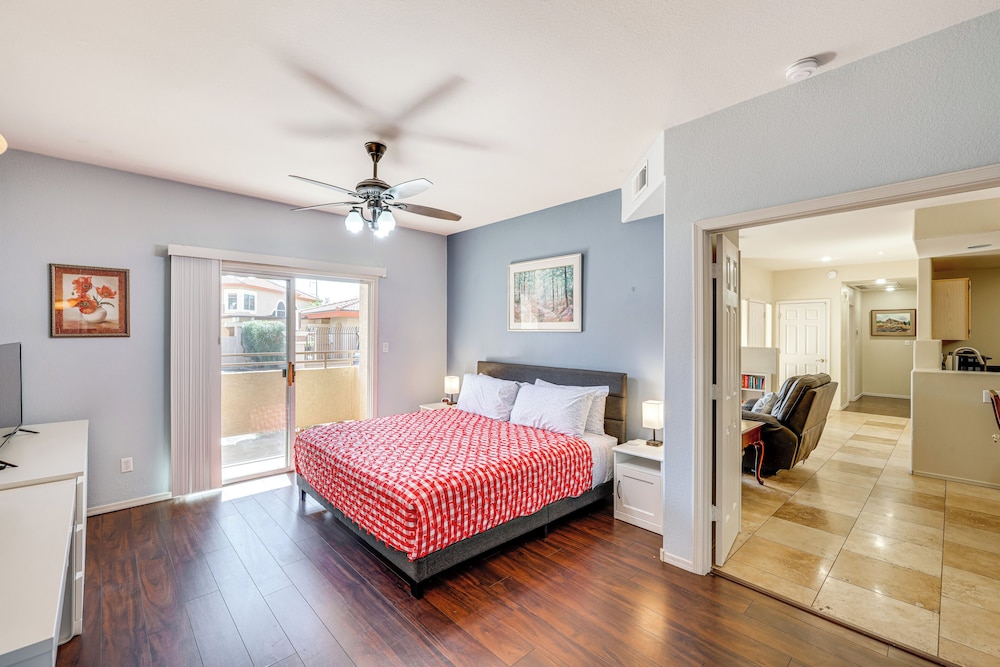 Near Hiking: Condo w/ Pool & Tennis in Phoenix!