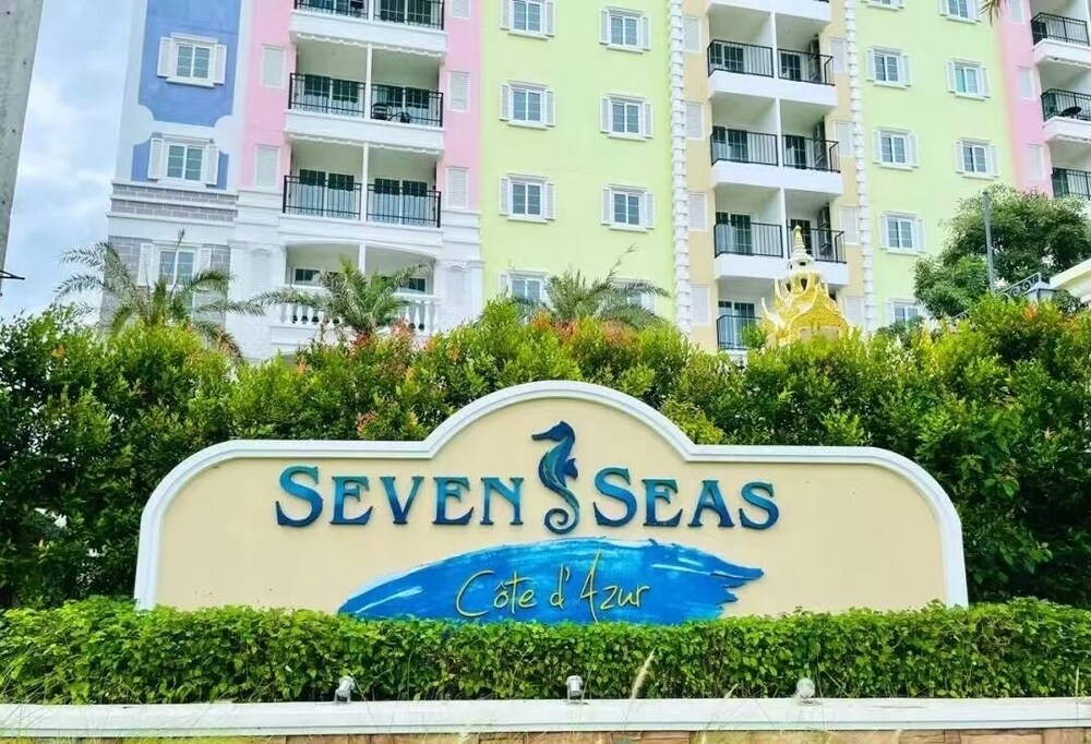 Seven Seas Cote d'Azur with Pool& Gym