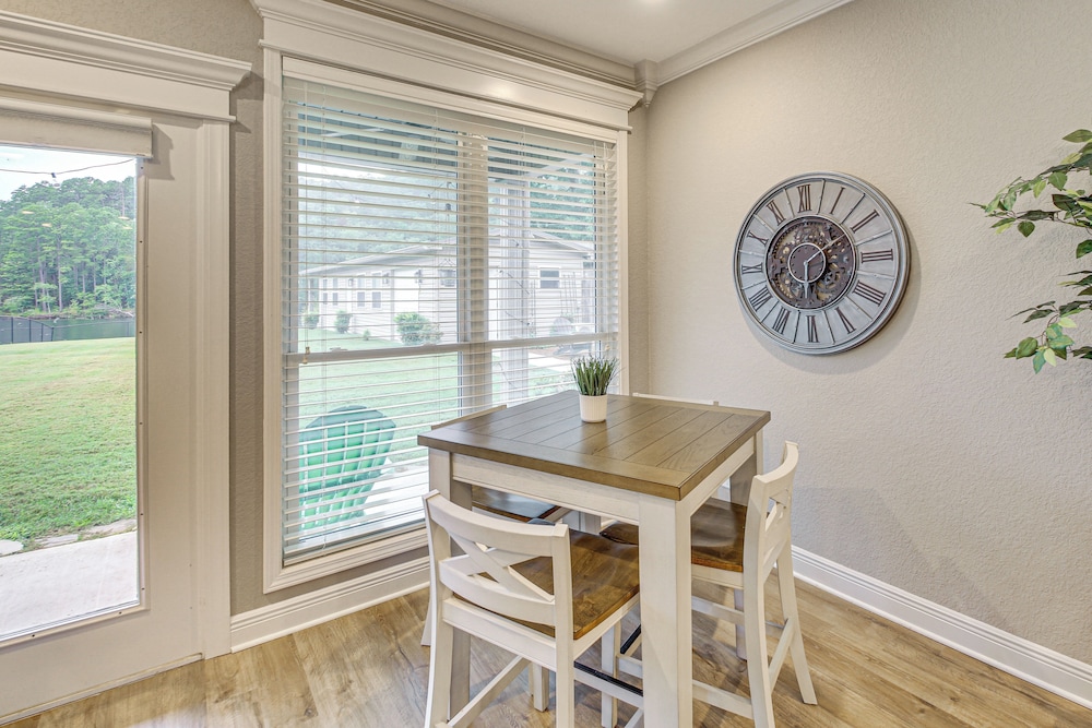 Tranquil Views: Riverfront Retreat in Hot Springs!
