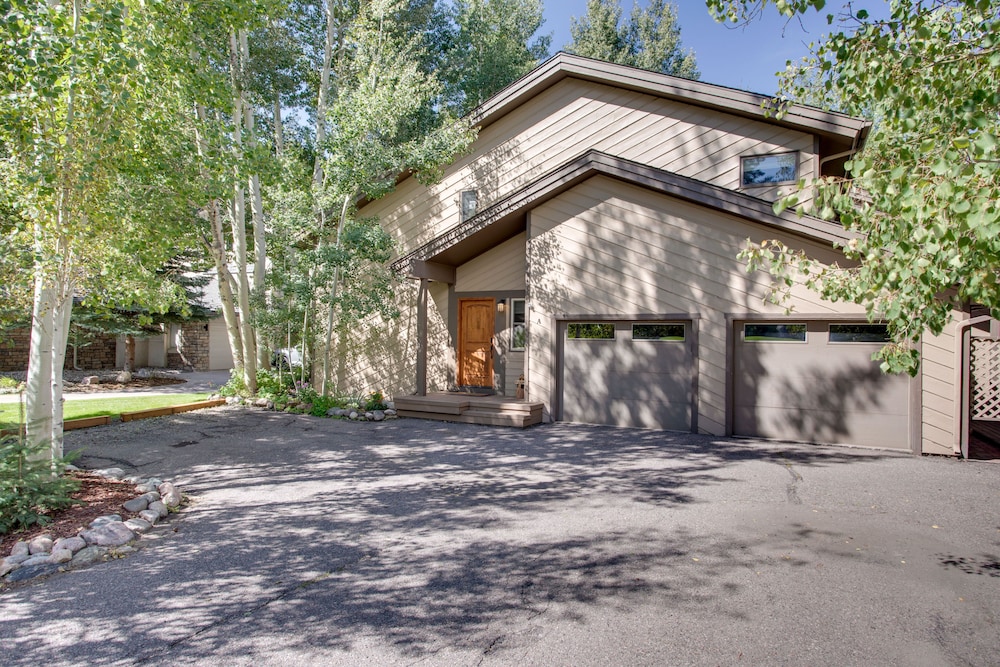 Avon Duplex Between Beaver Creek & Vail Resorts! view 5