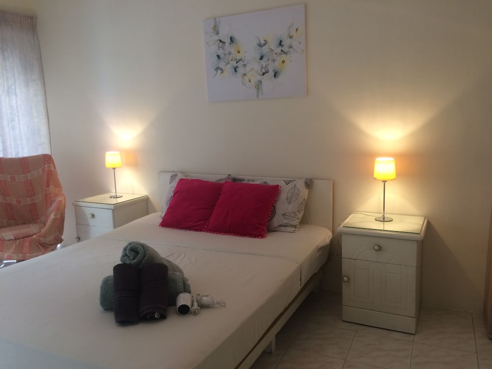 Maltese Rooms