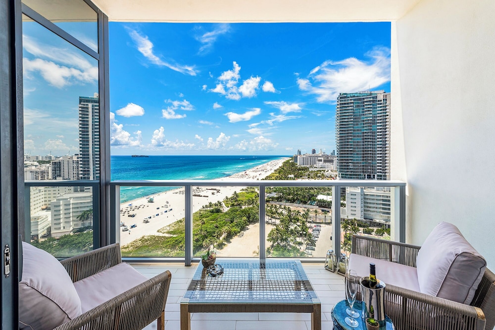 Luxury Vacation Rentals in South Beach by LRMB