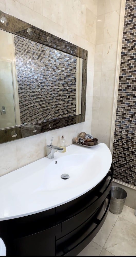 Orchids Palms Luxury Villa Pool Chef Hot Tub Airport Pickup
