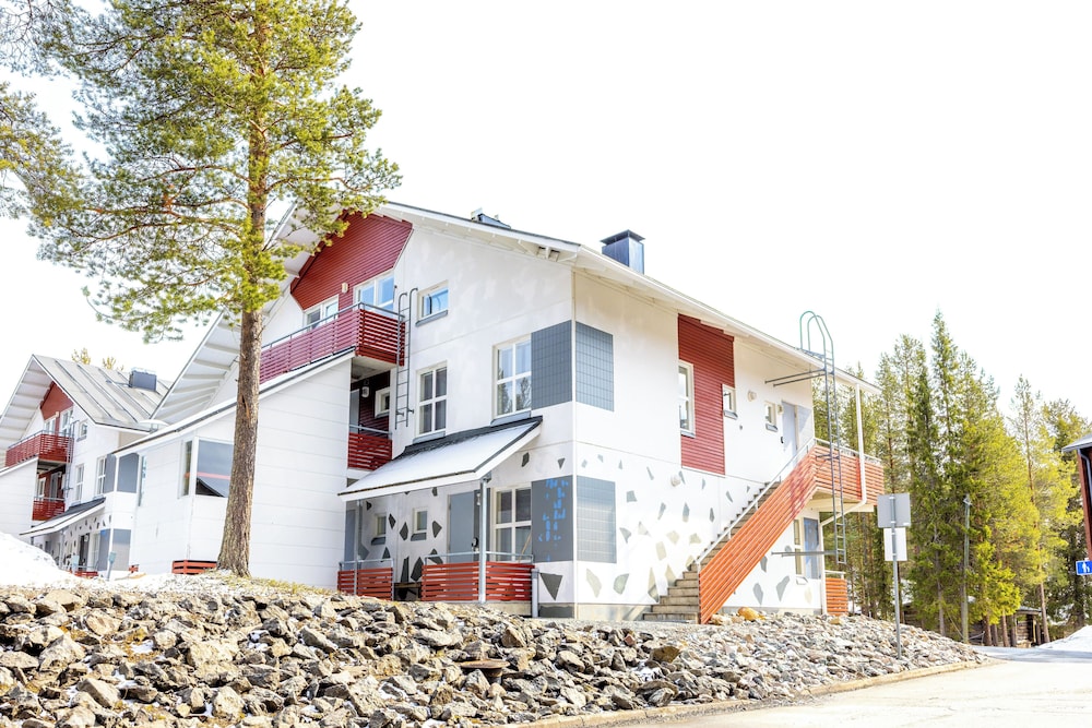 Spacious 3BR Apt. with Sauna