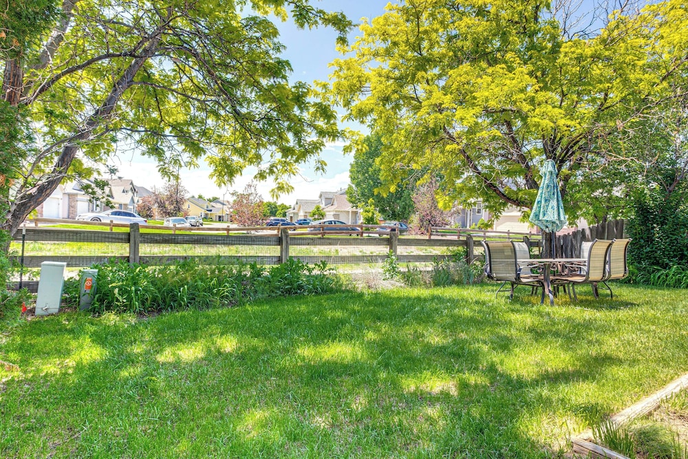 Pet-friendly Retreat w/ Fenced Yard in Denver