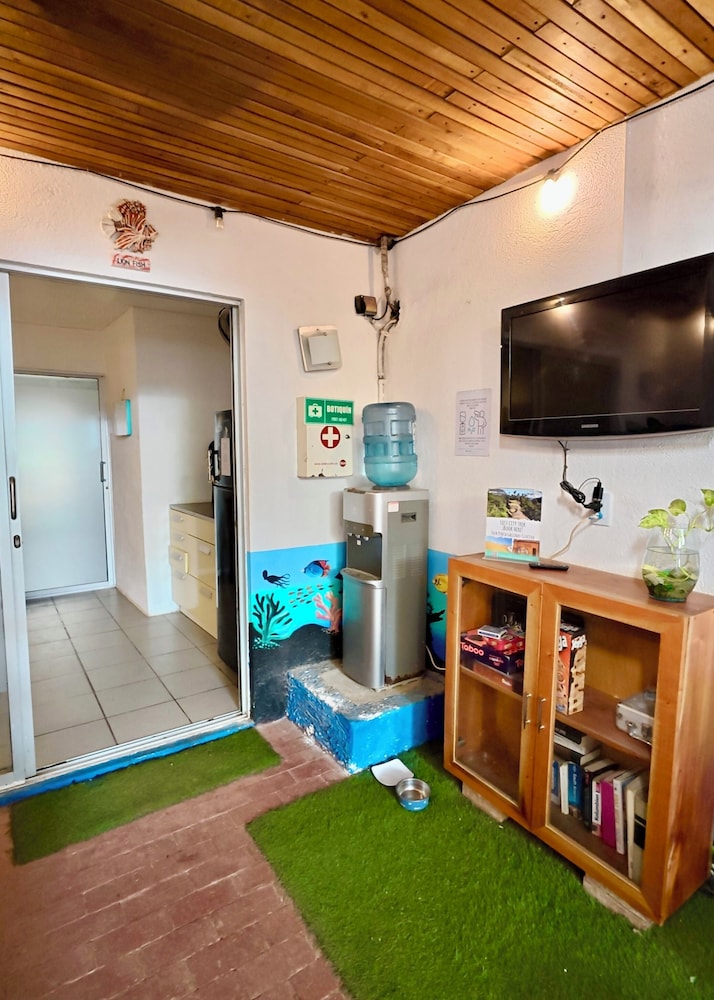 Ocean Lovers Taganga Dive Center& Hostel