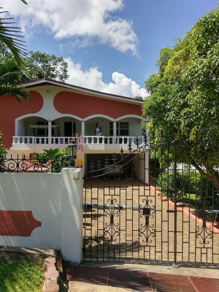 Polish Princess Guest House - Property Image 1
