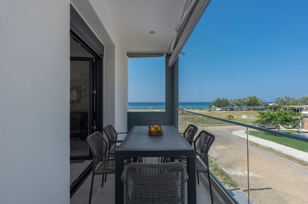 White Pearl Suites Halkidiki