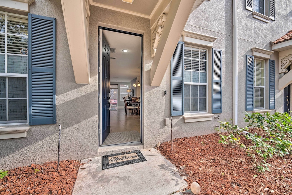 15 Mi to Disney: Kissimmee Townhome w/ Patio view 4