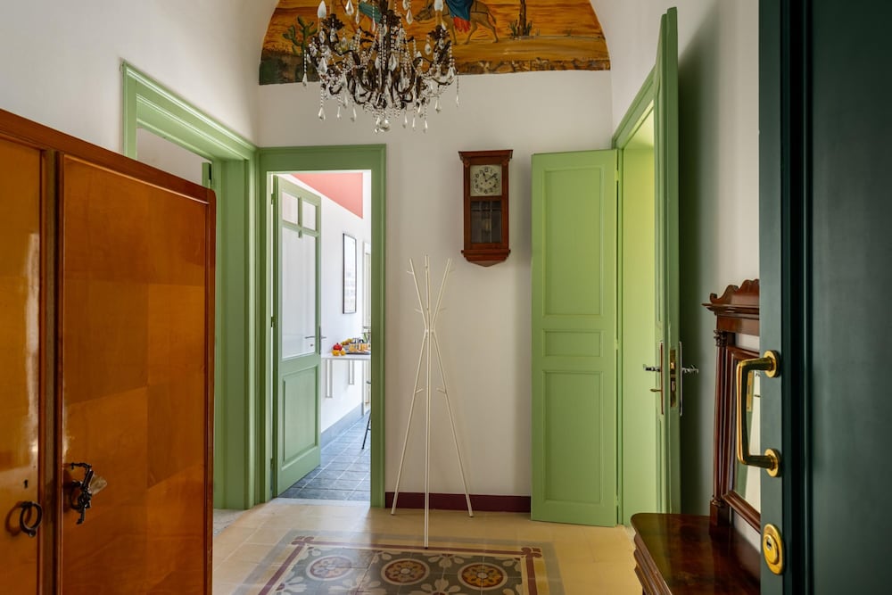 Charming House in Cefal