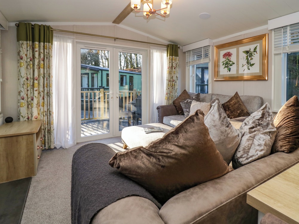 Lily Rose Lodge