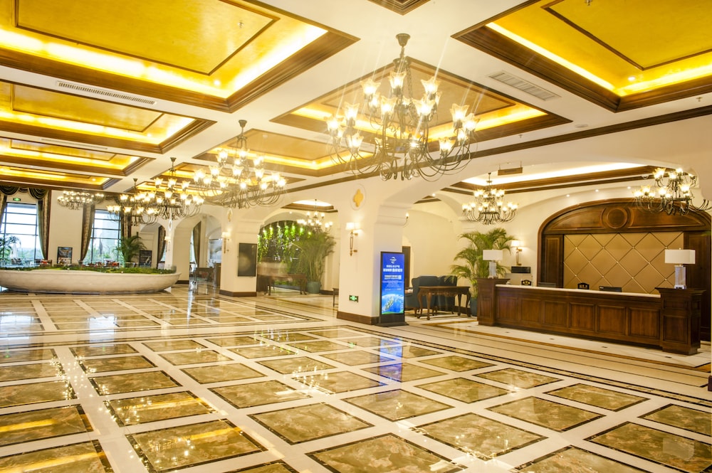 Meilang Bay Golf Hot Spring Hotel Chengmai Country Garden