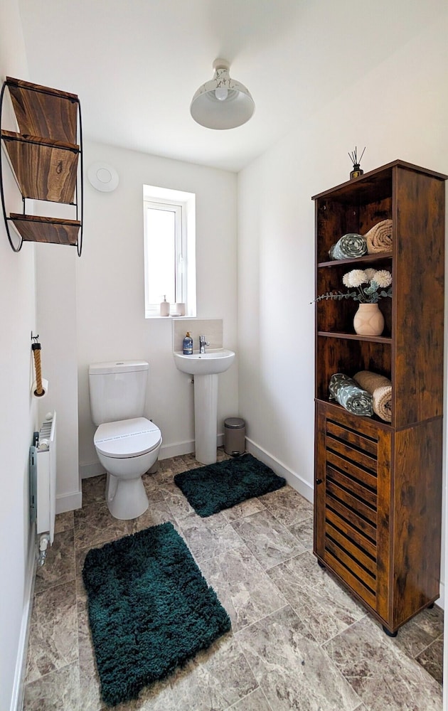 Cotswold Green - Sleeps 5 - Free EV Charge