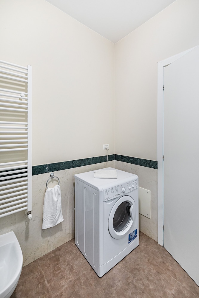 Residenza Miralago - 24 Clodia - Locazione BK