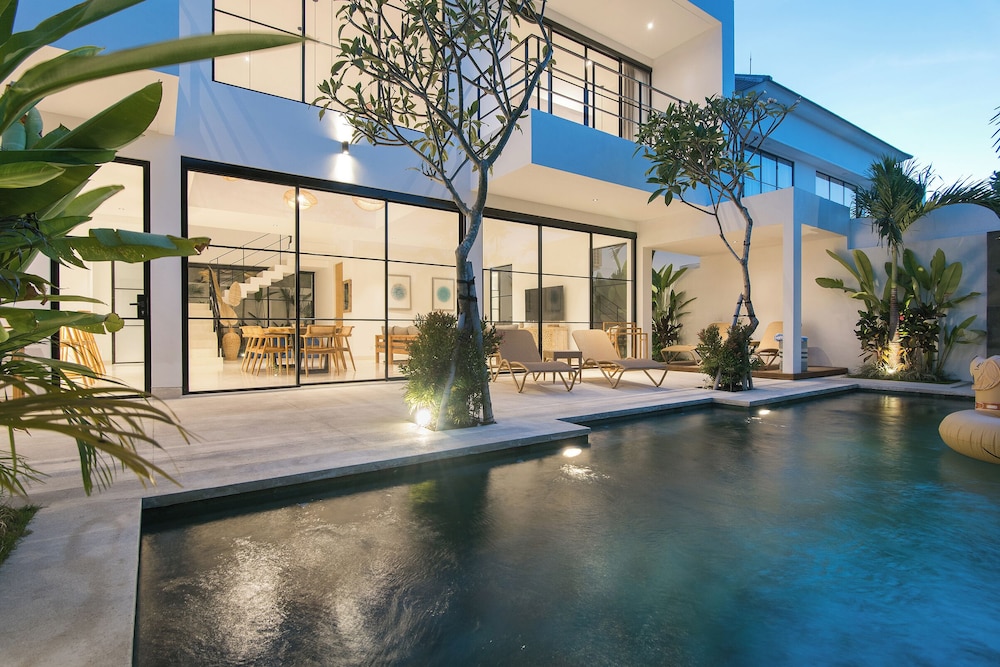 Villa Sejarah
