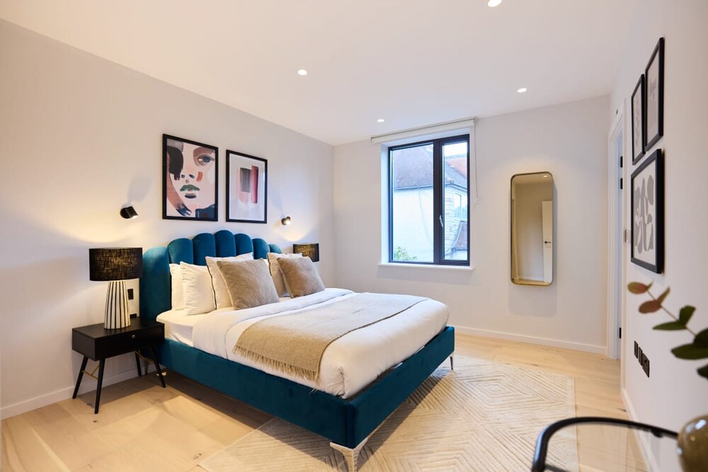 The Brondesbury Place - Bright 2bdr Flat With Balcony Parking