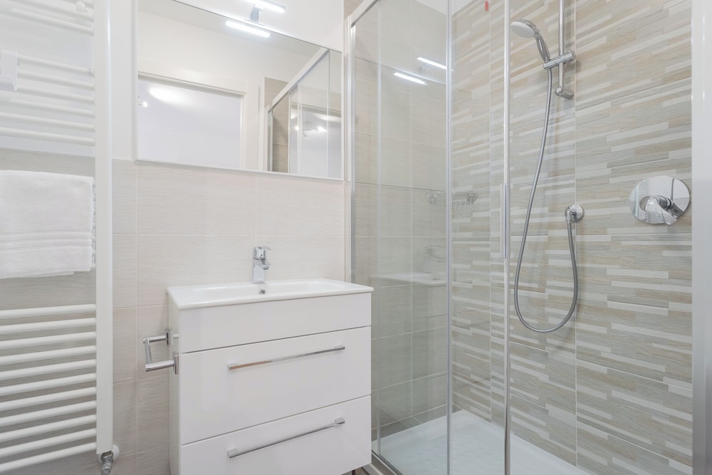 Pozzo Vertical Apartment With Garden and Parking by Rent all Como