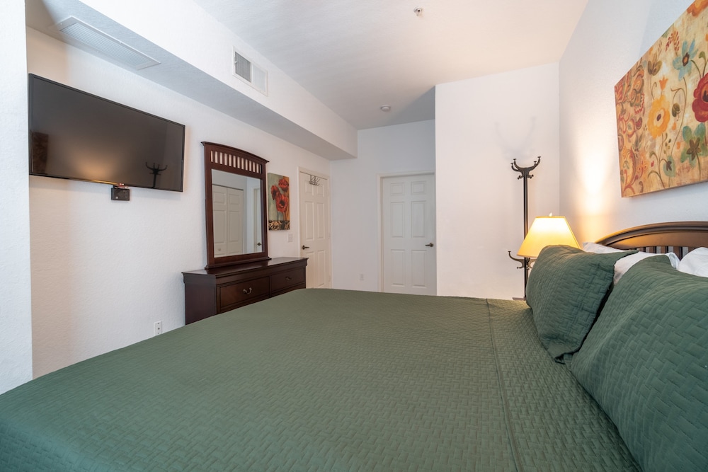 Villas at Seven Dwarfs 4601 - Image 2