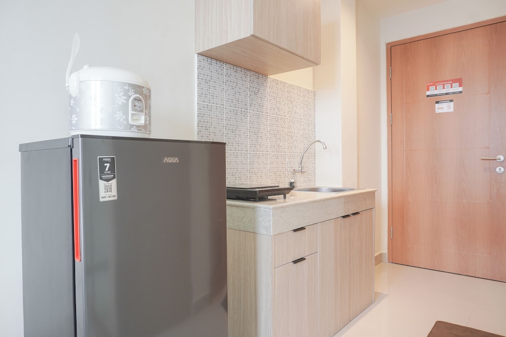 Cozy Studio At 32Th Floor Evenciio Margonda Apartment
