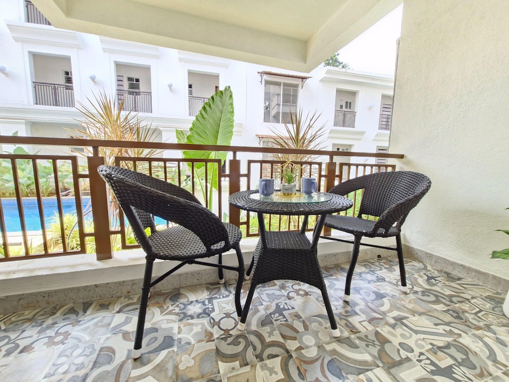 Sereno By Dancenter 1bhk Apartment In Siolim