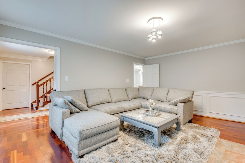 Spacious Home w/ Deck in Marietta!