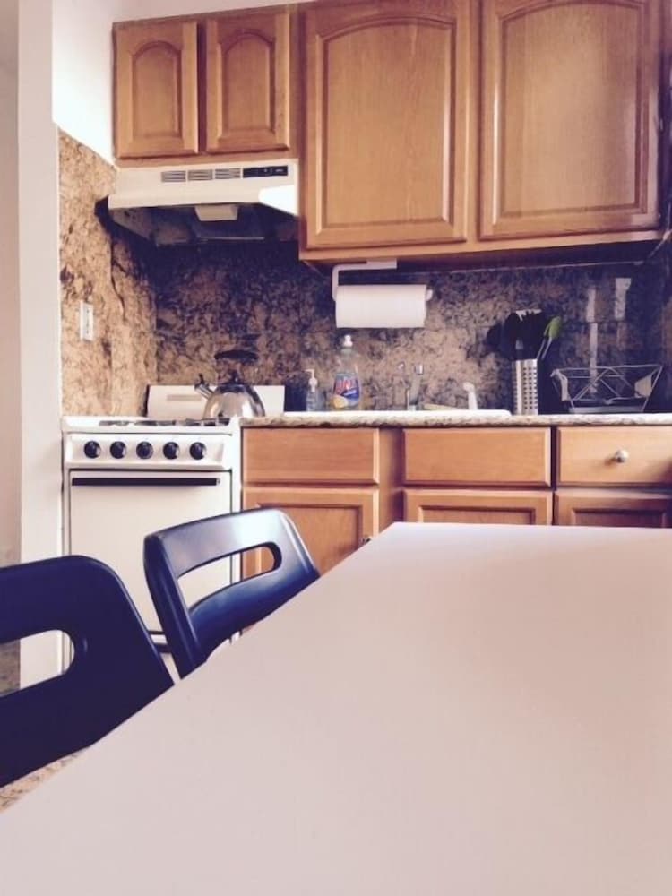 The Allen House - Image 5