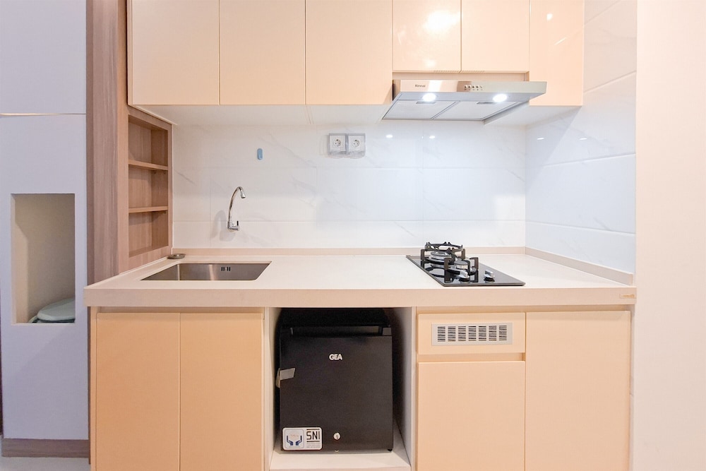 Modern Earth Tone Minimalist Studio At Sky House Bsd Apartment