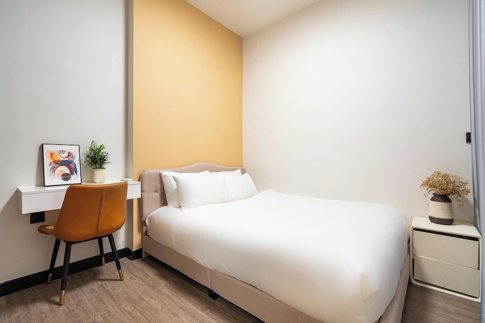 Luxury Vela Luxe - De La Sol Sai Gon