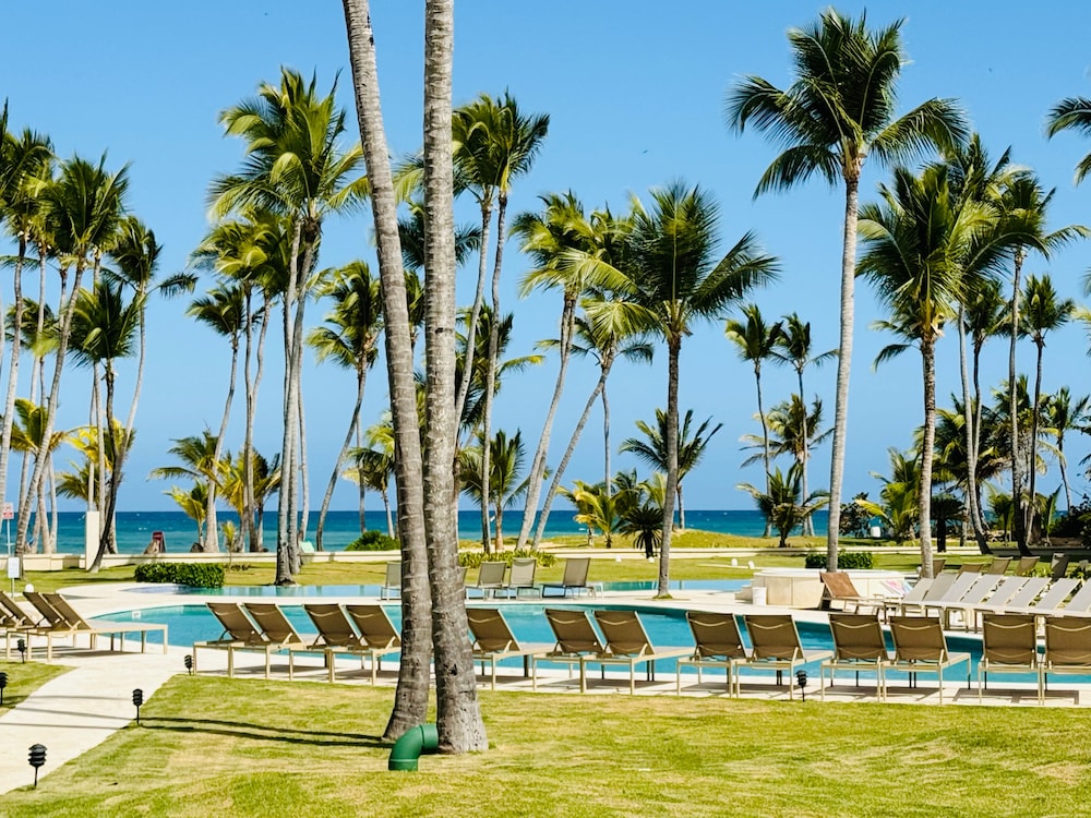 Playa Palmera Beach Front Apartments