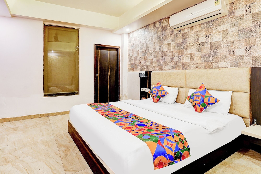 Fabhotel Ramaya Palace