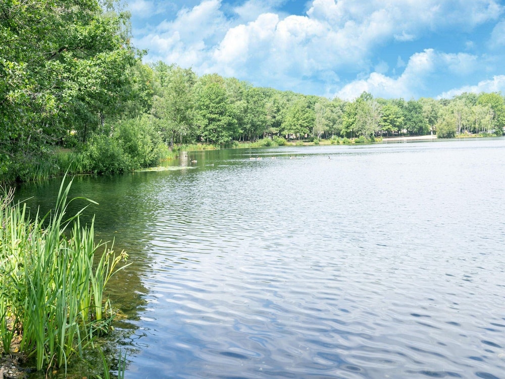 Lanaken Luxe Garden Retreat