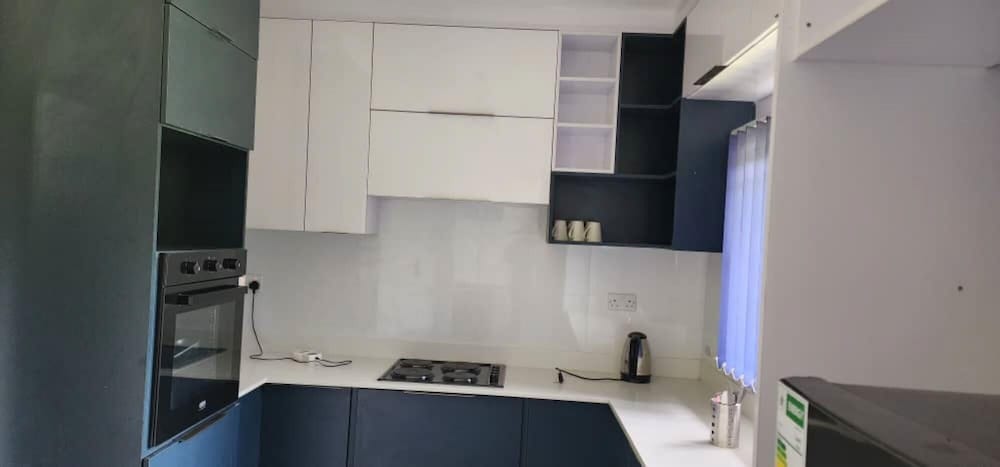 Lovely 3 bed in Mount Pleasant - 2153