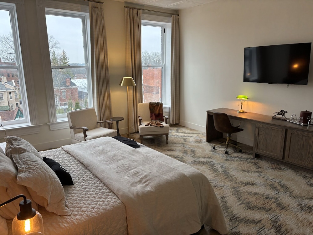 Hotel Thoroughbred