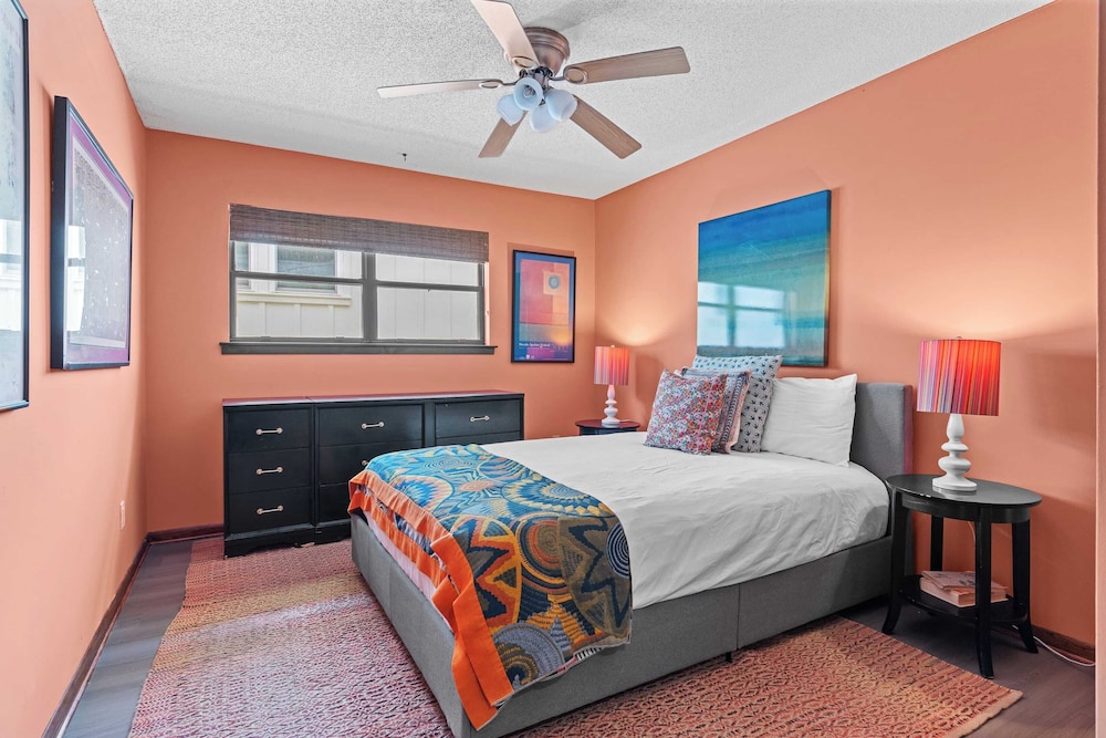 As You Like It by Avantstay Steps to Beach, Bikes, Sleeps 18!