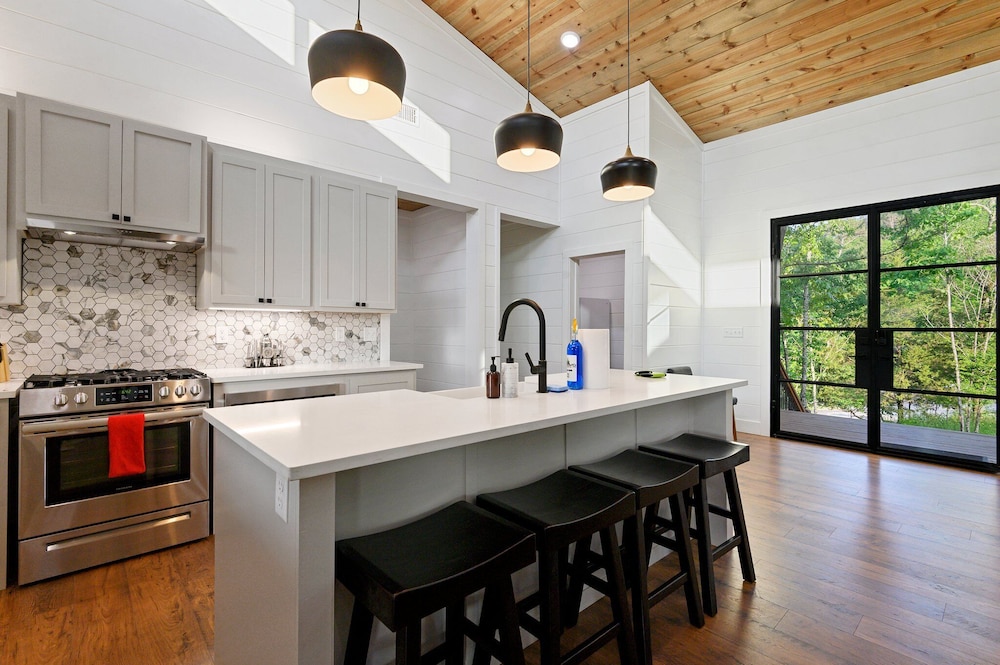 Luxury Retreat in Broken Bow