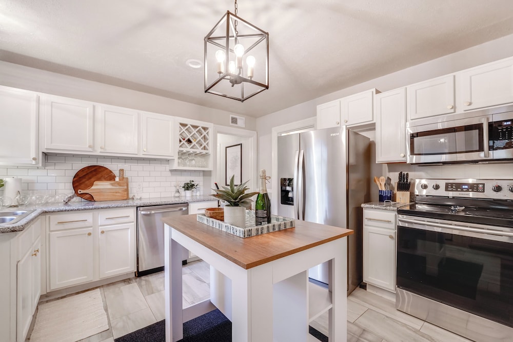 4 Mi to Dtwn: Family Home w/ Patio in Lubbock