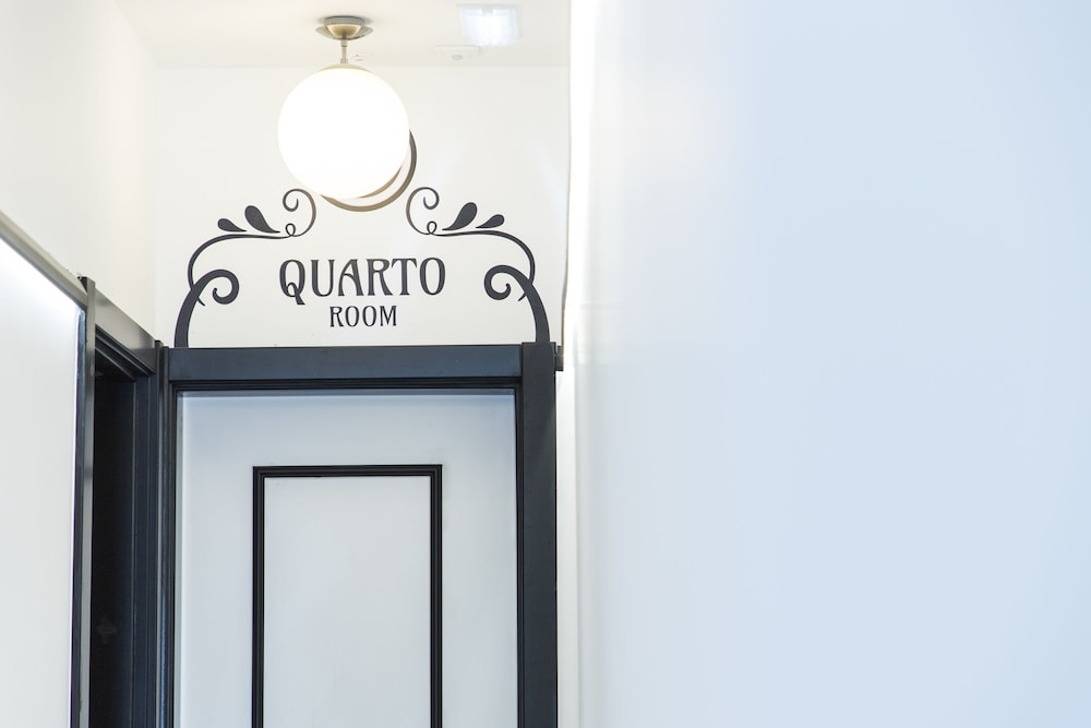 The Twenties Rooms & Suites