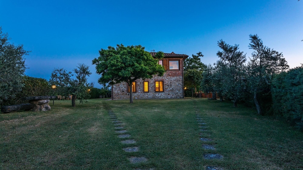 Pg-c744-sp3080at - Poggio Medei 8 2