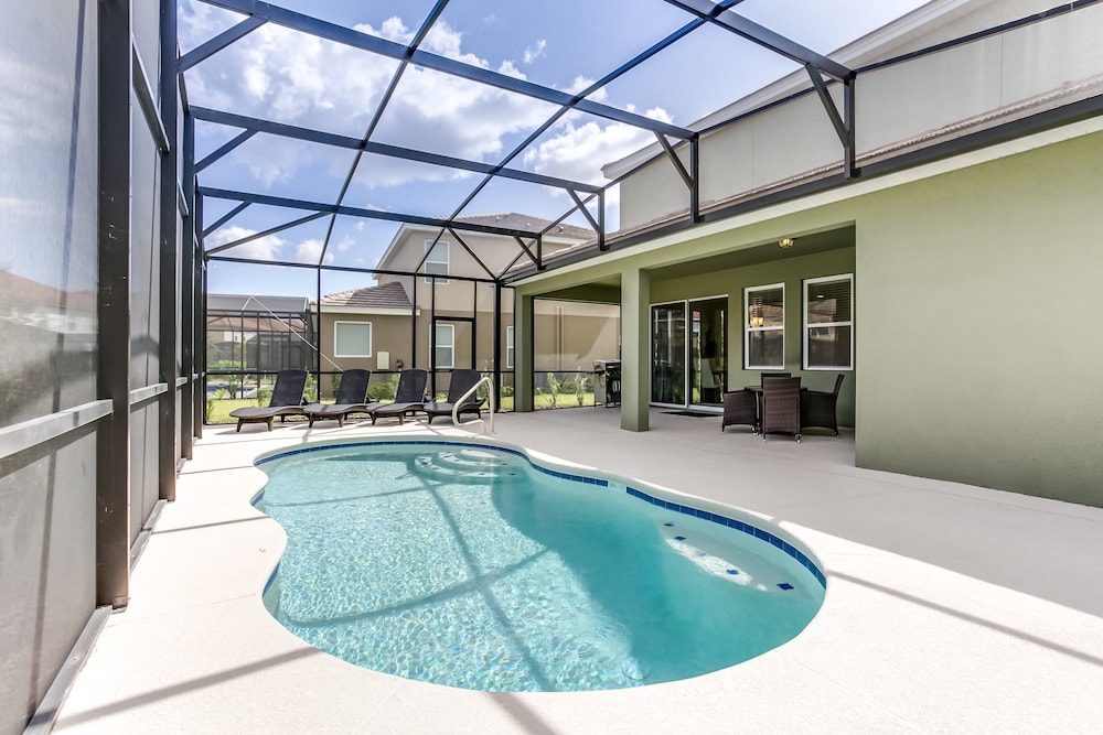 Solterra Resort 5 Bedroom Villa - Image 4