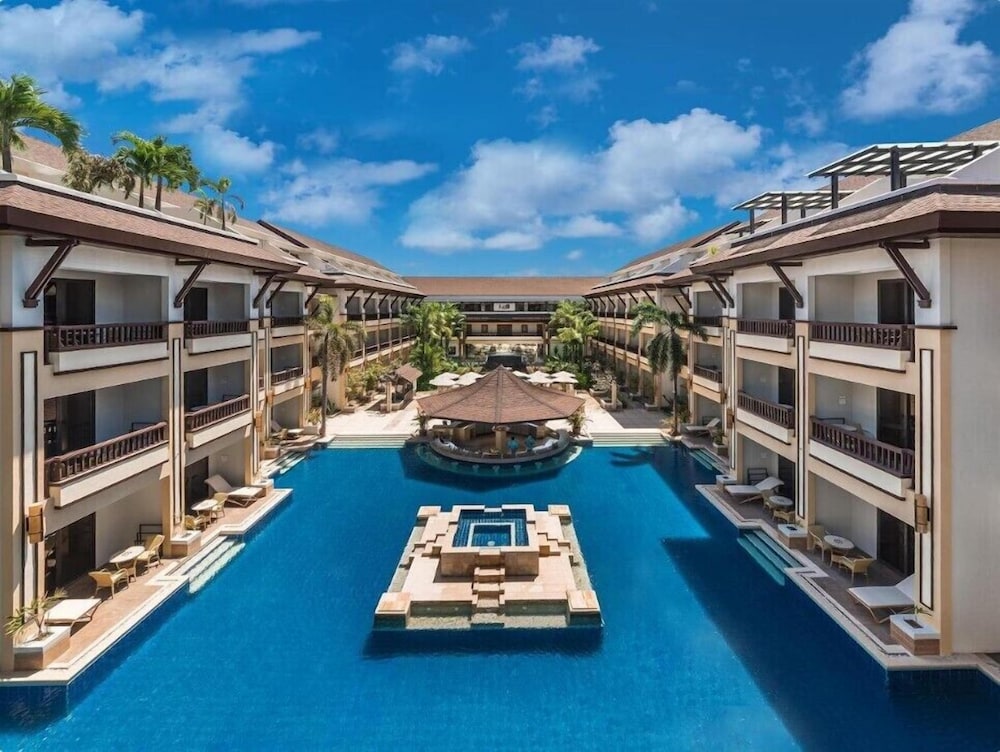 Hotel Henann Regency Resort & Spa - Image 1