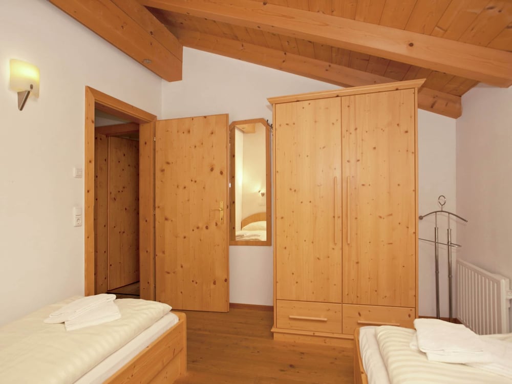 Chalet in Konigsleiten Near Ski Bus, Pool view 2