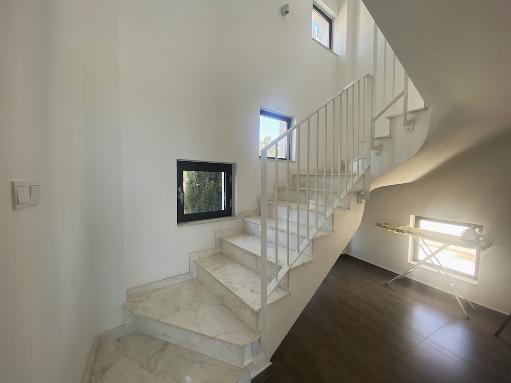 Ayia Napa Nissi Pearl Villas