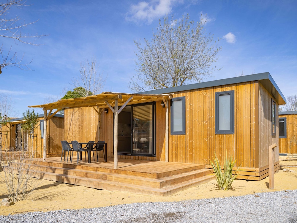 Chalet in Agde Near Mediterranean Beach