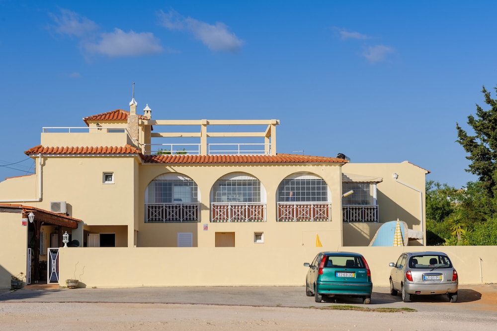 Hotel Villa Well by Villa Welwitshia Mirabilis - Image 1