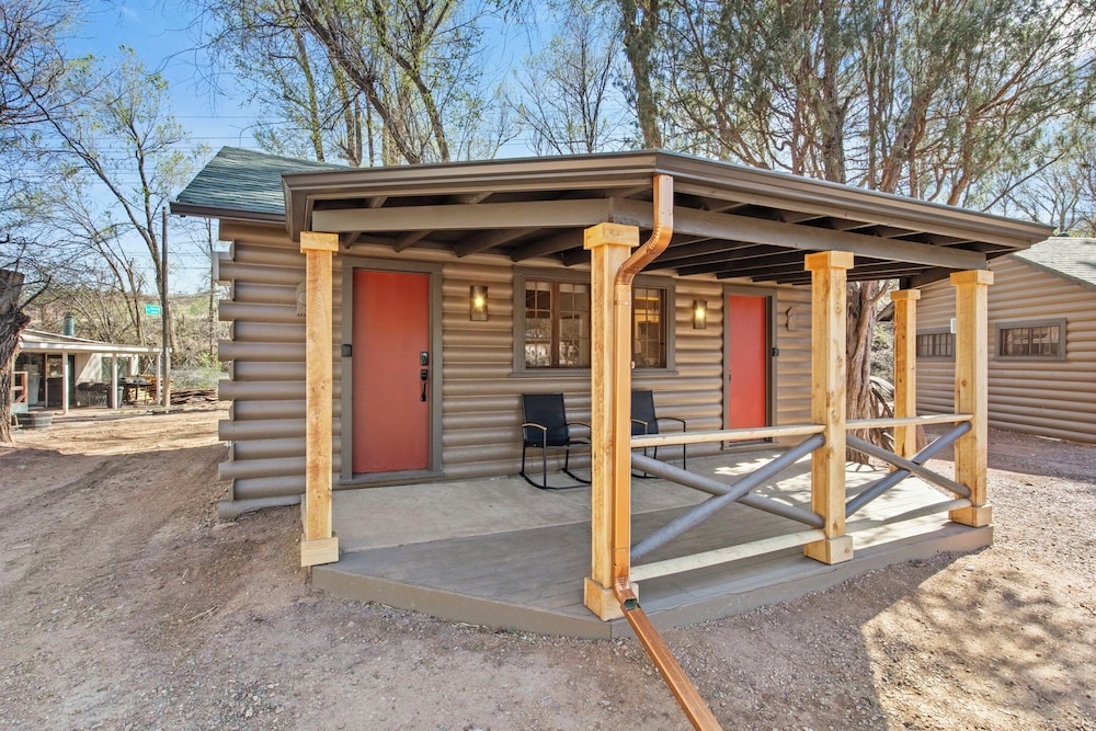 Timber Lodge Cabin 14