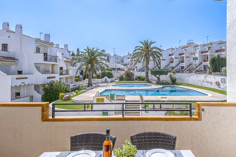 Apartment in Roses by Rocky Beach