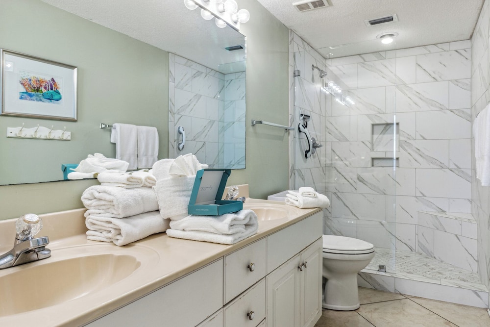 Emerald Key by Southern Vacation Rentals