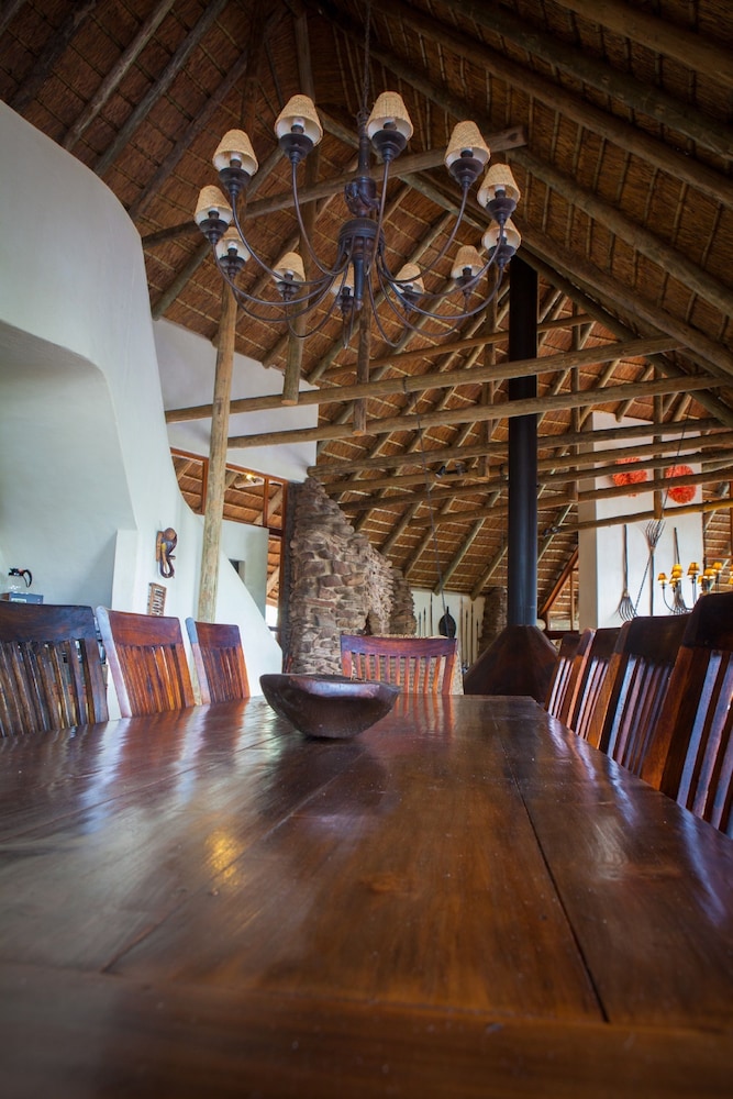 Nedile Lodge