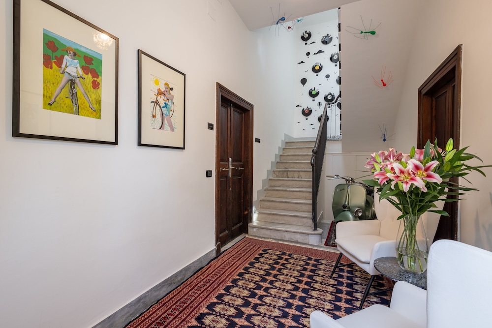 Palazzo Dasso view 2